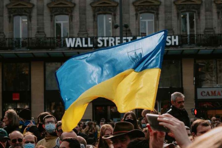 How To Say Glory To Ukraine In Ukrainian